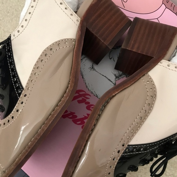 HP ✨ Jeffrey Campbell Black and Nude Berni II Pump - Picture 8 of 8